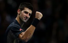 Roger Federer chú ý, Novak Djokovic sắp trở lại