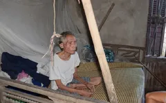 Bi đát vợ chồng ông bà lão gần 90 tuổi phải chăm 2 người con mắc tâm thần phân liệt