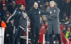 Arsenal kém Man City 15 điểm: "Pháo thủ" sớm tung cờ trắng
