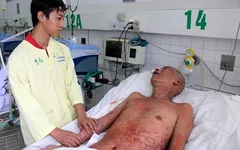 “Ba ơi, mẹ mất rồi ba đừng bỏ anh em con!”