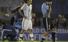 Messi nhạt nhòa, Argentina và Uruguay bất phân thắng bại