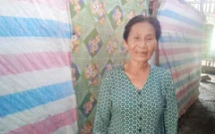 Nỗi đau mẹ già bị con tâm thần lên cơn đánh lúc nửa đêm