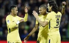 Mbappe, Neymar ghi bàn, PSG thắng đậm Metz