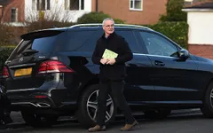 HLV Claudio Ranieri thu dọn đồ đạc rời Leicester City