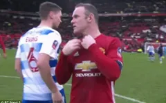 Vì sao Rooney bị cầu thủ của Reading từ chối đổi áo?