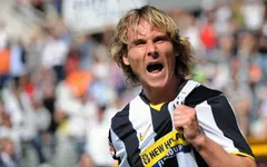 Sốc: Huyền thoại không tuổi của Juventus xỏ giày trở lại sân cỏ ở tuổi 45