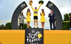 Chris Froome lần thứ 3 liên tiếp giành áo vàng chung cuộc Tour de France