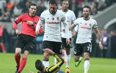 Ăn vạ, Van Persie bị ngôi sao nhạc pop miệt thị không thương tiếc