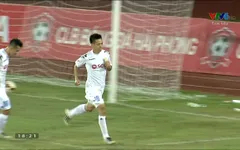 VIDEO: Văn Quyết ghi bàn gỡ hoà cho CLB Hà Nội trên chấm phạt đền