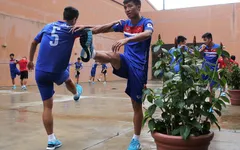 U22 Việt Nam tập thể lực tại khách sạn