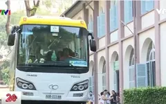 Những chuyến xe miễn phí chở bệnh nhi về quê ăn Tết