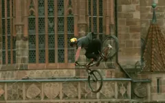 Nicholi Rogatkin vô địch giải xe đạp biểu diễn Best Trick