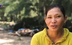 Cặp lá yêu thương: Gánh hàng rong của mẹ
