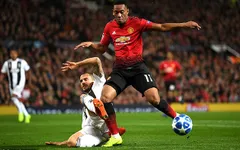 Không bán Martial, Man Utd còn giữ lại để... tăng lương