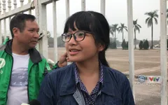 Thần tượng Quế Ngọc Hải, cô bé xinh xắn quyết tâm xếp hàng mua vé bằng được