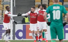 13 đội giành vé vượt qua vòng bảng Europa League