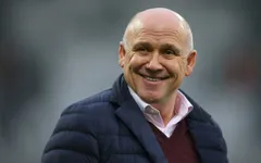 Cánh tay phải của Sir Alex chịu trở lại Man Utd nhưng không bỏ việc cũ