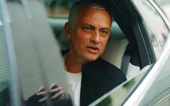 Giá cổ phiếu của MU tăng mạnh sau khi Mourinho bị sa thải