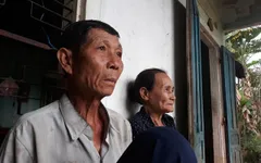 Cha mẹ già kiệt sức vì nuôi 2 con mắc bệnh hiểm nghèo
