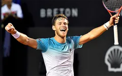 Vượt qua Verdasco, Diego Schwartzman lần đầu tiên vô địch giải Rio mở rộng