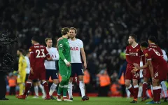 Kane giúp Tottenham che đi thành tích tệ không ngờ trước các đại gia