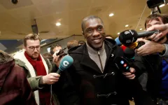 Clarence Seedorf trở thành HLV của Deportivo