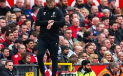 Thua đau Man Utd, Jurgen Klopp bóng gió "đổ tại" trọng tài