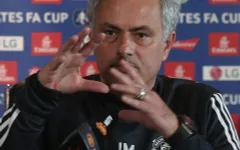 Man Utd bết bát, Mourinho khẳng định không lo "mất ghế"