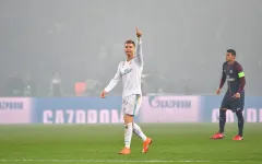 Ronaldo cân bằng kỷ lục “dội bom” liên tiếp tại Champions League