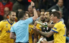 Bị loại tức tưởi, Chủ tịch Juventus đòi đổi luật chơi Champions League