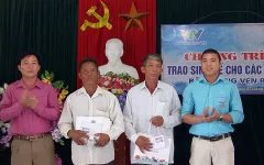 Hỗ trợ ngư dân bãi ngang tỉnh Khánh Hòa sau bão