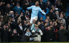 ĐHTB vòng 34 Ngoại hạng Anh: Lác đác bóng tân vương Man City