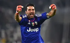 NÓNG: Buffon tuyên bố rời Juventus nhưng vẫn chưa giải nghệ