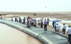 Triển khai hệ thống đê mềm chống lũ tại tỉnh Nam Định