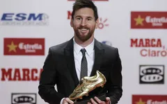 Messi vượt mặt Ronaldo với "Chiếc giày vàng" châu Âu lần thứ 5