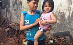 Cha nguy kịch, 2 con thơ sắp “màn trời chiếu đất”