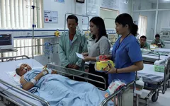Chào mừng ngày Quốc tế thiếu nhi tại bệnh viện Xanh Pôn