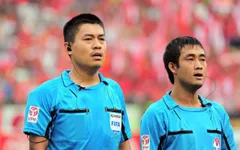 Trọng tài cấp FIFA dũng cảm bắt trận Hà Nội - HA Gia Lai