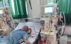Con "sống mòn" với chạy thận, cha chống chọi với ung thư