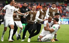 Chấm điểm trận Ai Cập 0-1 Uruguay: Gimenez làm lu mờ Suarez, Cavani