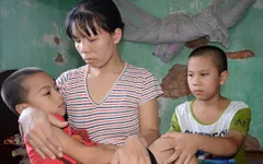 Chồng chết vì ung thư gan, người vợ ngã quỵ khi con mắc bệnh hiểm nghèo
