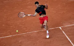Djokovic đoạt vé vào tứ kết Pháp mở rộng 2018