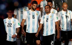 Thua Pháp, một ngôi sao Argentina tuyên bố từ giã đội tuyển quốc gia