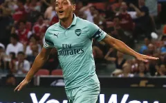 HLV Unai Emery chính thức lên tiếng về việc xích mích với Mesut Ozil