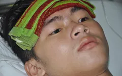 Chàng trai tuổi 20 xin mẹ "đừng bắt con phải chết" vì thiếu 50 triệu đồng