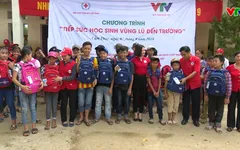 Hỗ trợ học sinh vùng lũ huyện Cẩm Thủy, Thanh Hóa kịp thời đón chào năm học mới