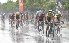Giải xe đạp quốc tế VTV Cup Tôn Hoa Sen 2018: Van der Pijl về nhất chặng 2
