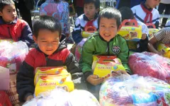 Mùa đông ấm với các em học sinh tỉnh Lạng Sơn