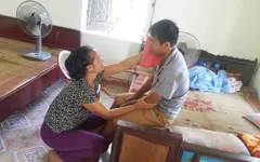 Xót xa người phụ nữ gồng mình "chăm chồng bại liệt, nuôi con tâm thần"
