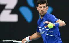 Australia mở rộng 2019: Djokovic thắng áp đảo Pouille để tiến vào chung kết